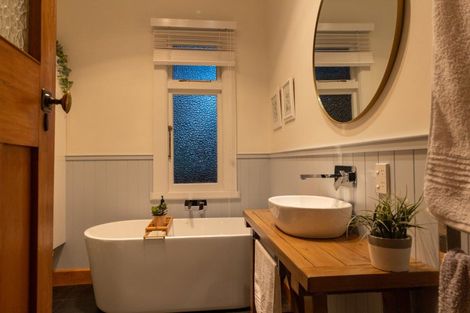 Photo of property in 28 Langston Avenue, Palmerston North, 4414