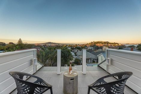 Photo of property in 21 St Aubyn Street, Devonport, Auckland, 0624