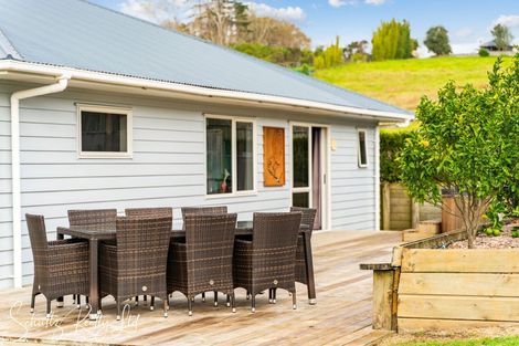 Photo of property in 30 Settlement Road, Kaiwaka, 0573