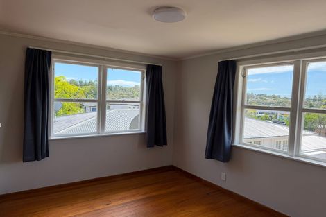 Photo of property in 5 Lex Avenue, Green Bay, Auckland, 0604