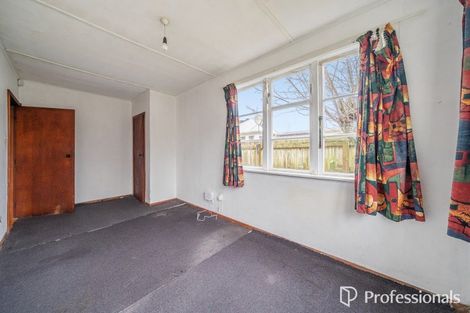 Photo of property in 35 Farmer Crescent, Taita, Lower Hutt, 5011