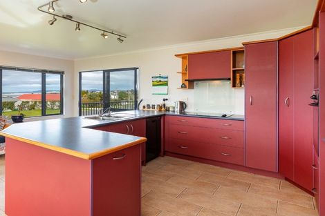 Photo of property in 27 Cullen Street, Mangawhai Heads, Mangawhai, 0505