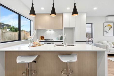 Photo of property in 7 Wilbur Place, Pakuranga Heights, Auckland, 2010