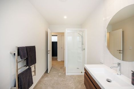 Photo of property in 6 Solitude Crescent, Kelvin Grove, 4414