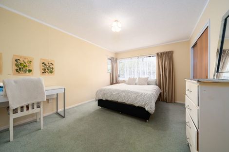 Photo of property in 35 Chilton Drive, Paraparaumu, 5032