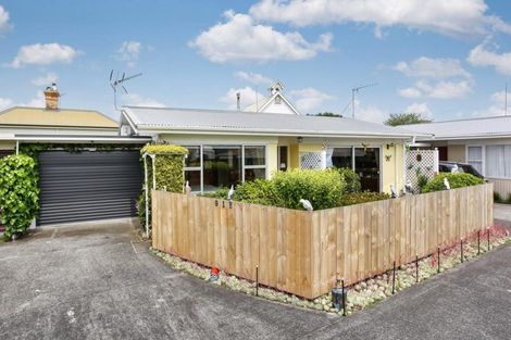 Photo of property in 91b Queen Street, Waiuku, 2123