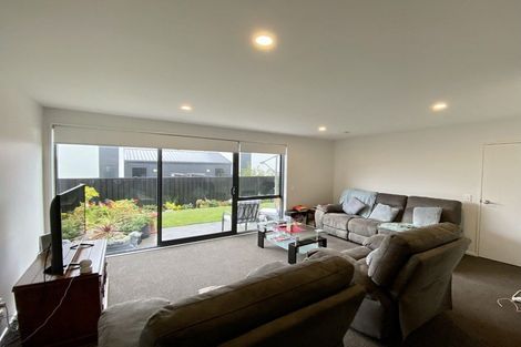 Photo of property in 17 Wheatsheaf Lane, Heathcote Valley, Christchurch, 8022