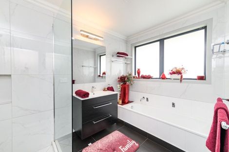 Photo of property in 339 Stoney Creek Road, Kelvin Grove, Palmerston North, 4470