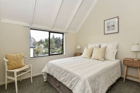 Photo of property in 12 Handley Avenue, Narrow Neck, Auckland, 0624