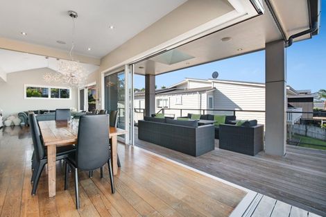 Photo of property in 31 Grand Drive, Orewa, 0931