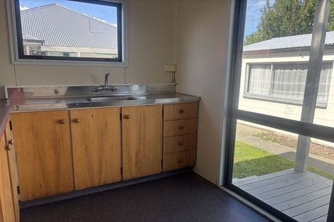 Photo of property in 3 Milnebank Street, Upper Riccarton, Christchurch, 8041