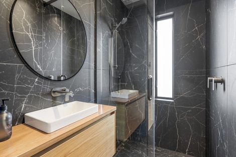 Photo of property in 239 The Esplanade, Petone, Lower Hutt, 5012