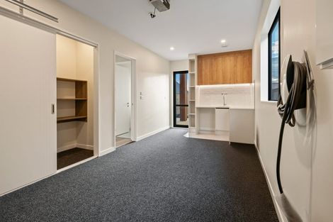 Photo of property in 16 Coopworth Street, Karaka, 2580