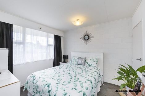 Photo of property in 16 Carow Street, Palmerston North, 4410