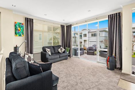 Photo of property in 31 Kensington Drive, Orewa, 0931