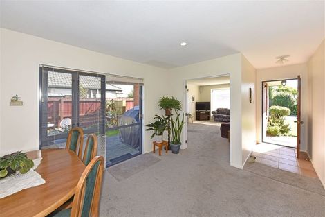 Photo of property in 1a Topham Lane, Hornby, Christchurch, 8042