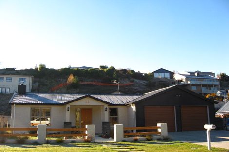 Photo of property in 11 Mcdonnell Road, Arrowtown, 9302