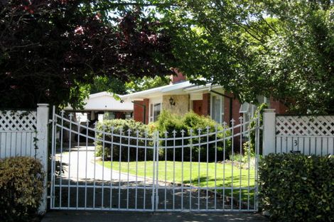 Photo of property in 3 Elwyn Place, Avonhead, Christchurch, 8042