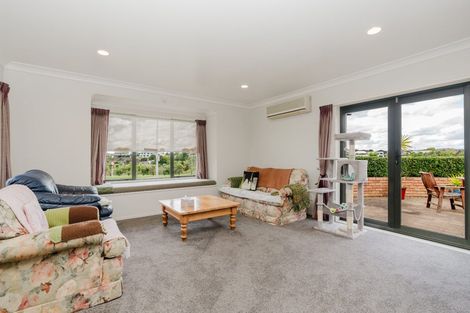 Photo of property in 1 Millthorpe Crescent, Pukete, Hamilton, 3200