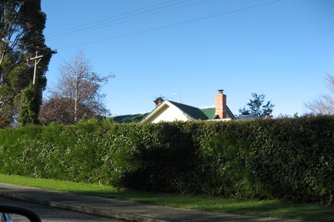Photo of property in 1 Mary Street, Winton, 9720