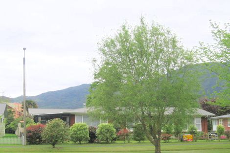 Photo of property in 122 Stanley Avenue, Te Aroha, 3320