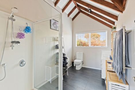 Photo of property in 4 Cargill Place, Frankleigh Park, New Plymouth, 4310