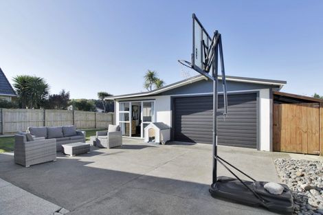 Photo of property in 35 Thomas Place, Foxton Beach, Foxton, 4815