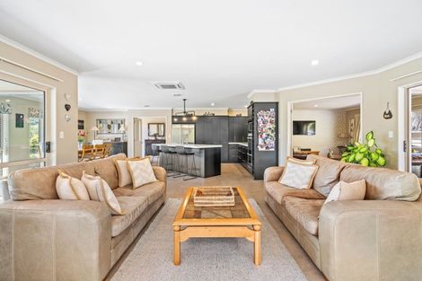 Photo of property in 1 Catherin Servant Close, Maunu, Whangarei, 0110