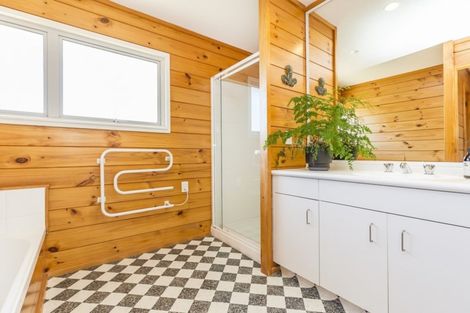 Photo of property in 9 Samwell Drive, Whitby, Porirua, 5024