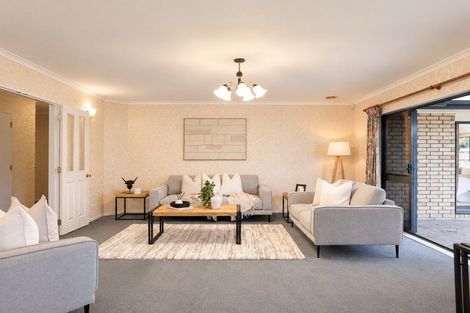 Photo of property in 1 Roderick Place, Rototuna, Hamilton, 3210