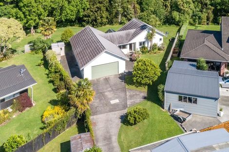 Photo of property in 126 Moana Anu Anu Avenue, Whangamata, 3620