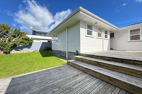 Photo of property in 20 Mark Avenue, Paparangi, Wellington, 6037
