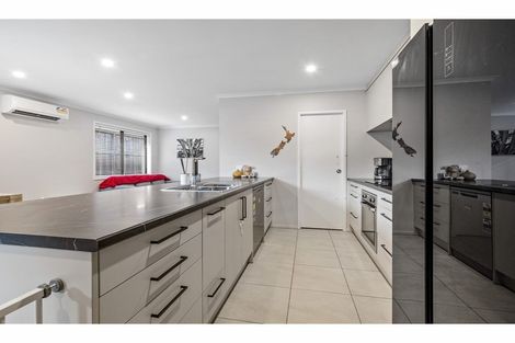 Photo of property in 8 Calder Crescent, Pokeno, 2402