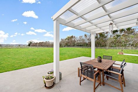 Photo of property in 118 Tourist Road, Clevedon, Papakura, 2582