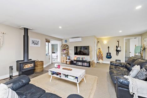 Photo of property in 1 Beach Crescent, Waikuku Beach, 7473