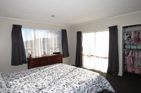 Photo of property in 10 Colvin Street, Westport, 7825