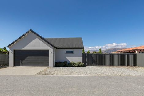 Photo of property in 9 Marbleleaf Lane, Albert Town, Wanaka, 9305