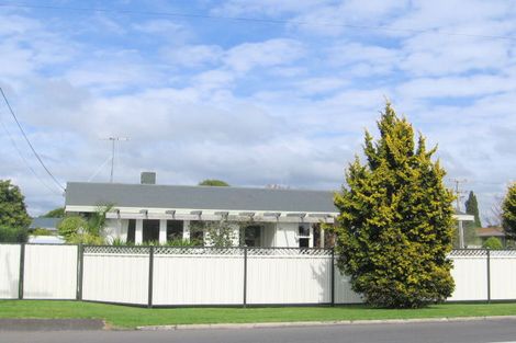 Photo of property in 2 Myres Street, Otumoetai, Tauranga, 3110