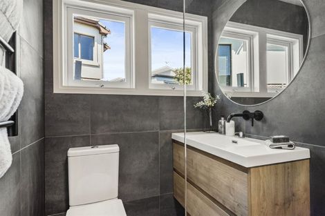 Photo of property in 1/16 Rangitoto Terrace, Milford, Auckland, 0620