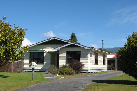 Photo of property in 12 Stout Street, Westport, 7825