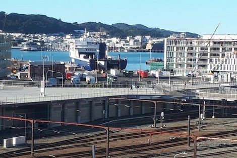 Photo of property in Stadium Garden Flats, 411/107 Thorndon Quay, Pipitea, Wellington, 6011