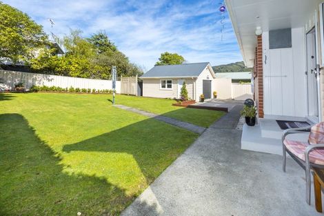 Photo of property in 9 Kiwi Street, Heretaunga, Upper Hutt, 5018