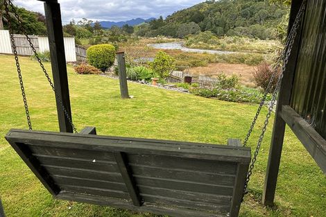 Photo of property in 152 Mayfair Avenue, Whangamata, 3620