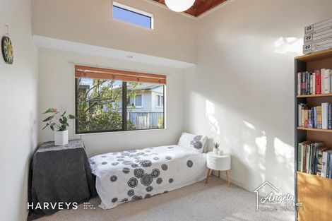 Photo of property in 1/36 Konini Road, Titirangi, Auckland, 0604