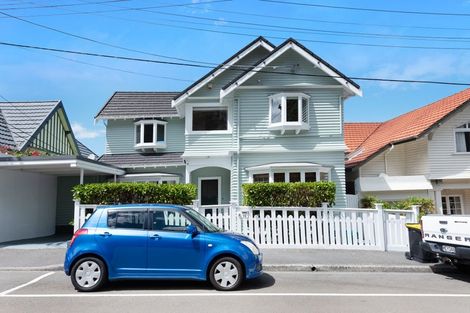 Photo of property in 16 Burnell Avenue, Thorndon, Wellington, 6011