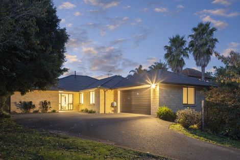 Photo of property in 15 Elliot Street, Riverhead, 0820