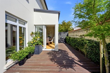 Photo of property in 12 John Britten Lane, Riccarton, Christchurch, 8011