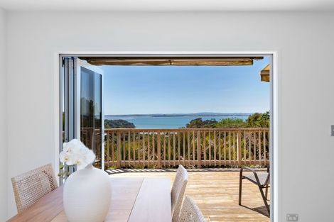 Photo of property in 88 Victory Road, Laingholm, Auckland, 0604