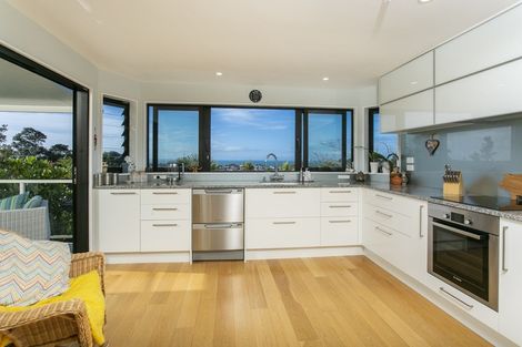 Photo of property in 128 Arran Road, Browns Bay, Auckland, 0630