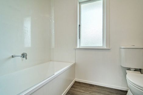 Photo of property in 433 Dalcross Street, Mayfair, Hastings, 4122